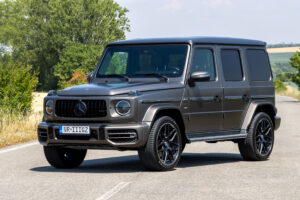 Mercedes G 400d Army Edition — predný pohľad