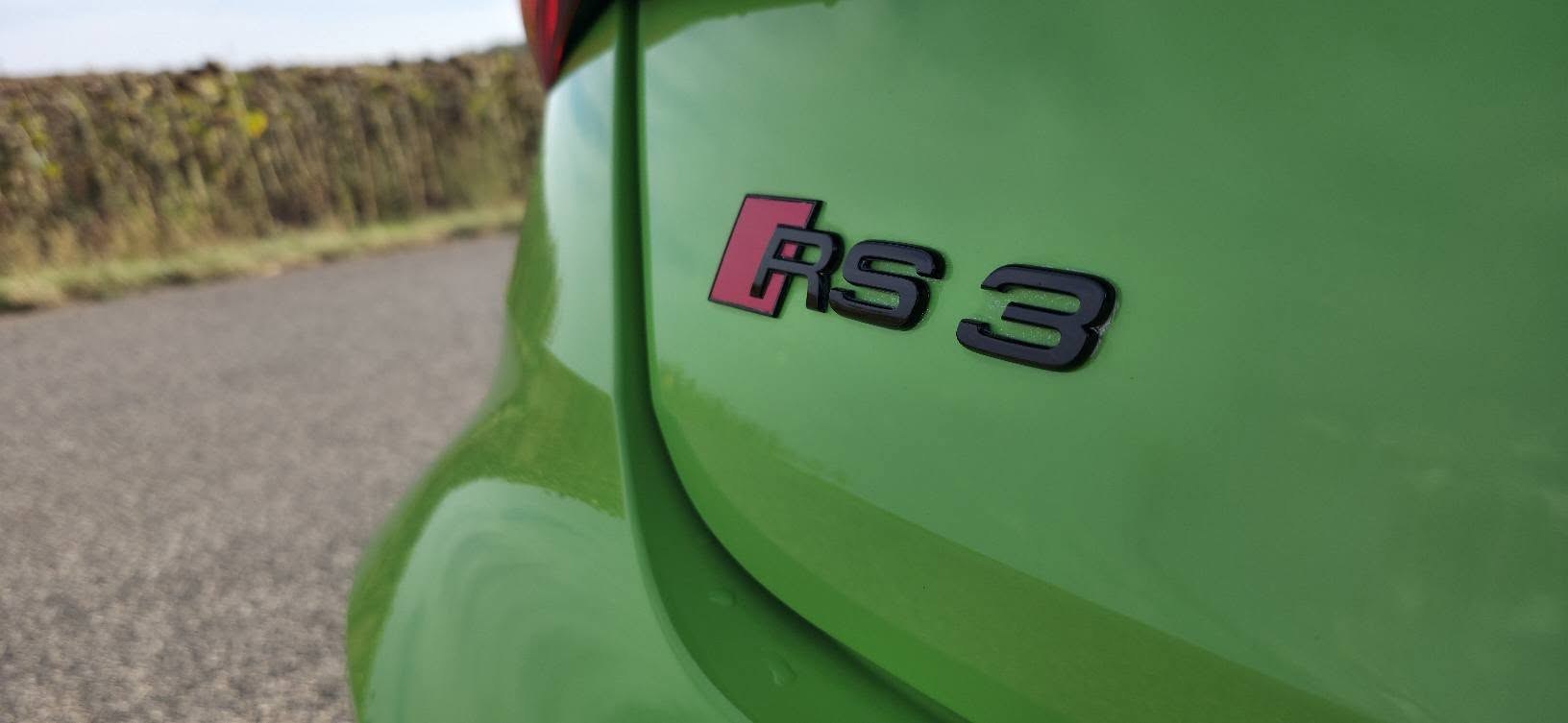 Detail označenia RS 3 na Audi RS3