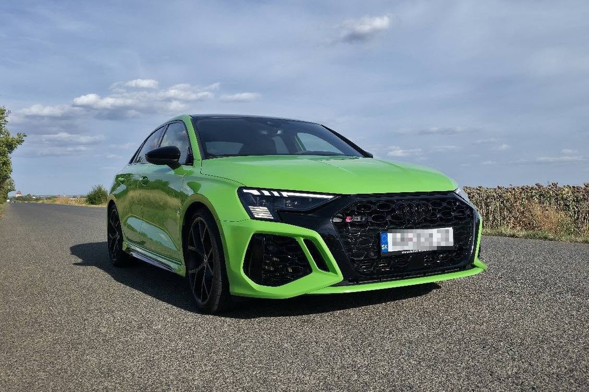 Audi RS3 Sedan na prenájom — Kyalami Green